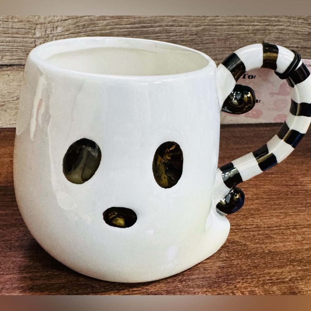 🥰 Iridescent shine White Halloween Ghost With Black and White Handle Mug 👻 🆕